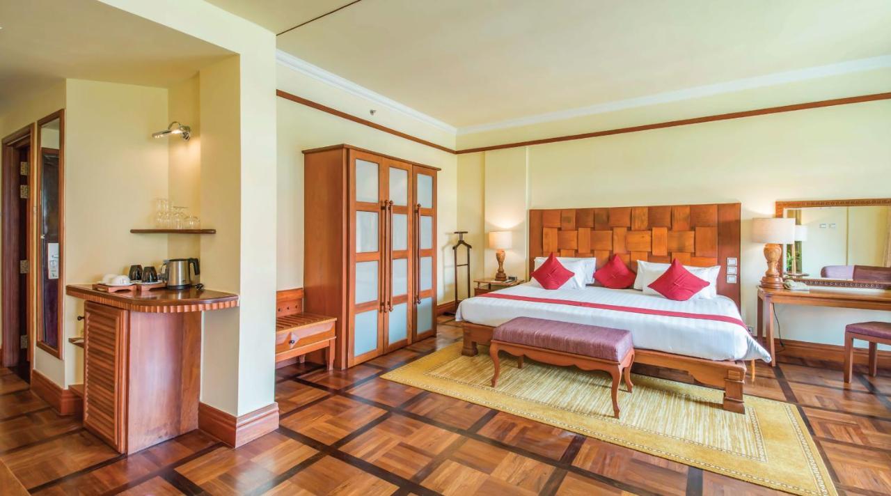 Sokha Angkor Resort Siem Reap Exterior photo