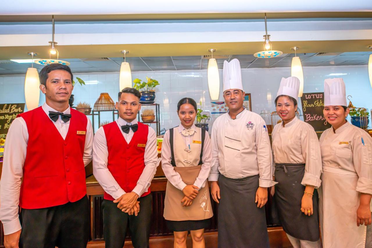 Sokha Angkor Resort Siem Reap Exterior photo