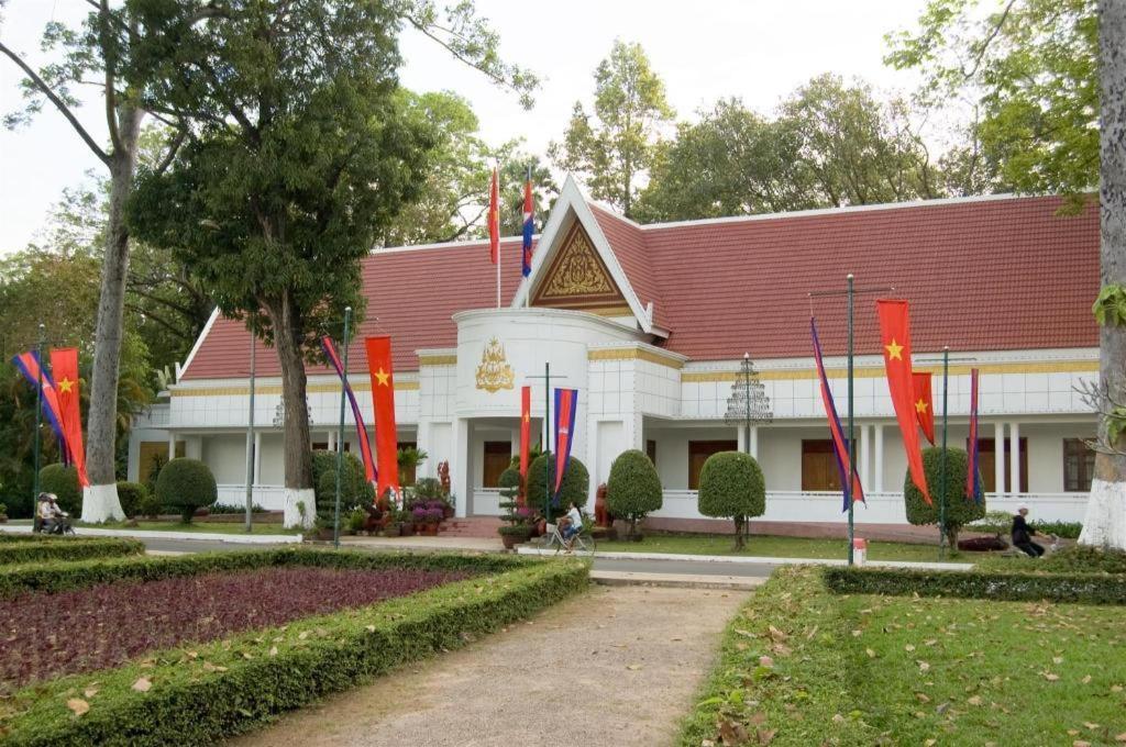 Sokha Angkor Resort Siem Reap Exterior photo